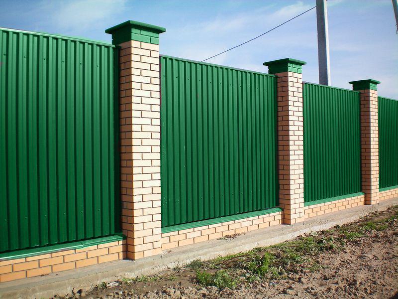 profnastil1 1 Заборы из профнастила: новая волна минимализма