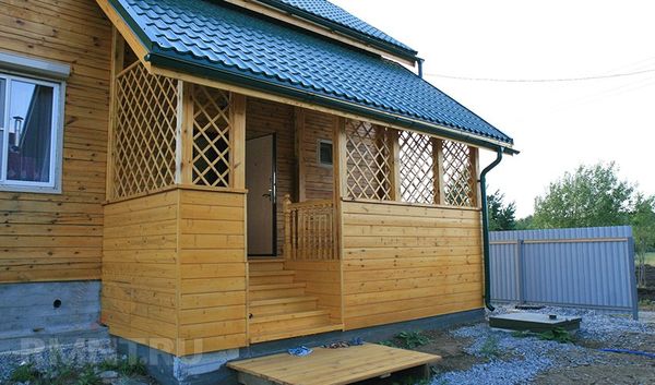 foto 9 Каким будет порог вашего дома выбираем крылечко для входа